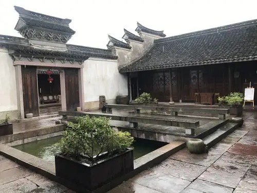 江南商帮村,灯影大宅院