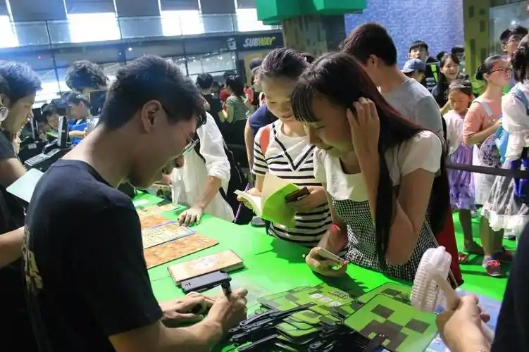 chinajoy第三日!在街头采访中你入镜了吗?