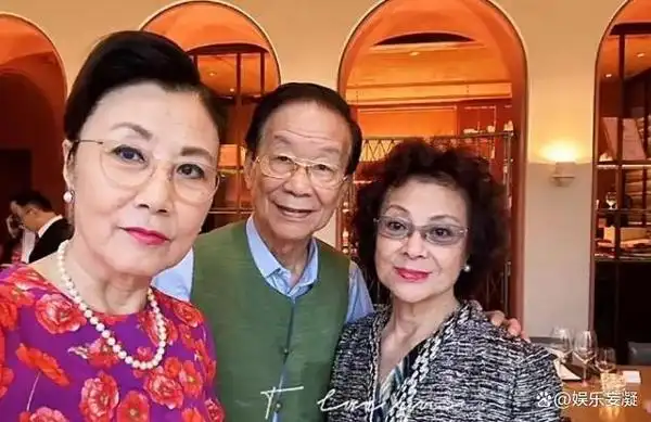 81岁的广州演员卢秋萍,与卢海潮已缘尽,现实中的丈夫是音乐人