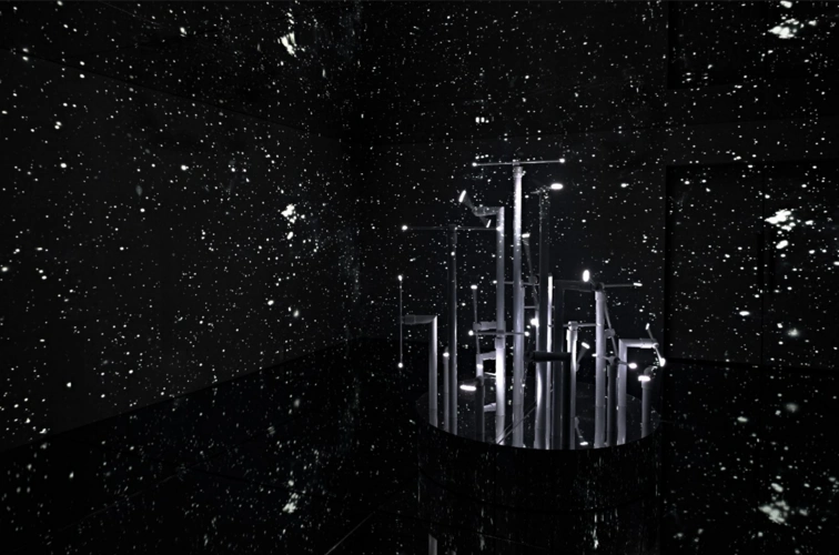 刘雯陈伟霆亮相香奈儿j12非黑即白多维体验世界