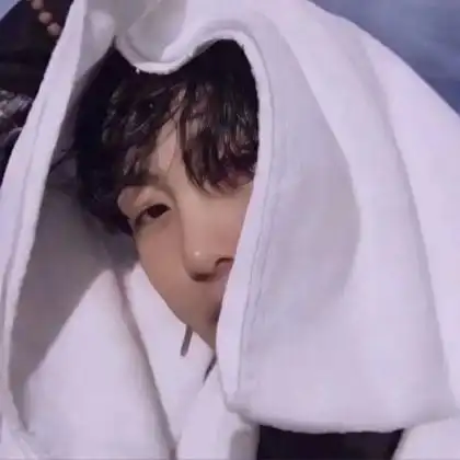 高清好看的情侣头像真人一人一半单人_情侣头像_头像屋