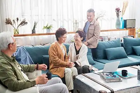 茶中国风中老年人坐在客厅聊天叙旧背景