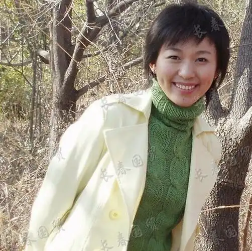 央视女主播欧阳夏丹素颜旧照曝光,阳光靓丽端庄恬静气质好