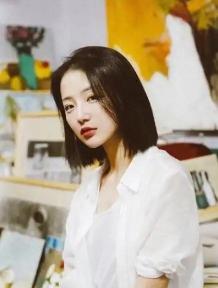 女生短发发型直发,直发与短发的融合美