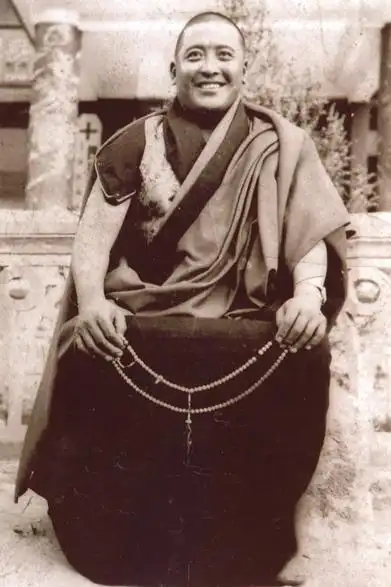 年青时期的白玛格桑法王