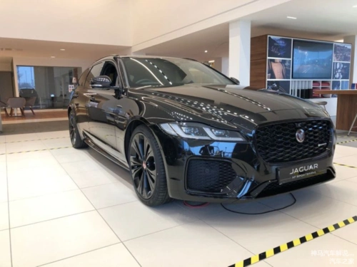 全新捷豹xf旅行版全黑的外观造型非常有气势豪华范十足爱了