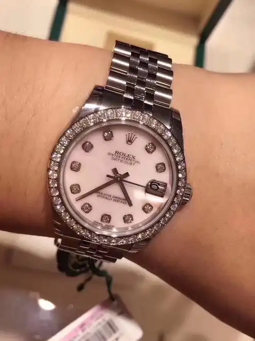 劳力士满钻女表