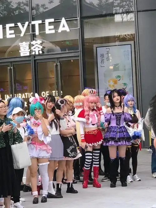 有活力,九宫格根本不够,今天的东郊记忆天街很有氛围感#成都  #漫展