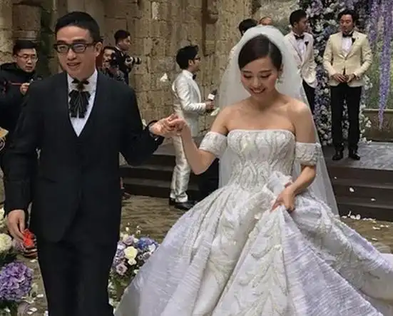 怎样怀孕!张靓颖老公冯轲现状"目中无人"-第1张图片-媲美博客