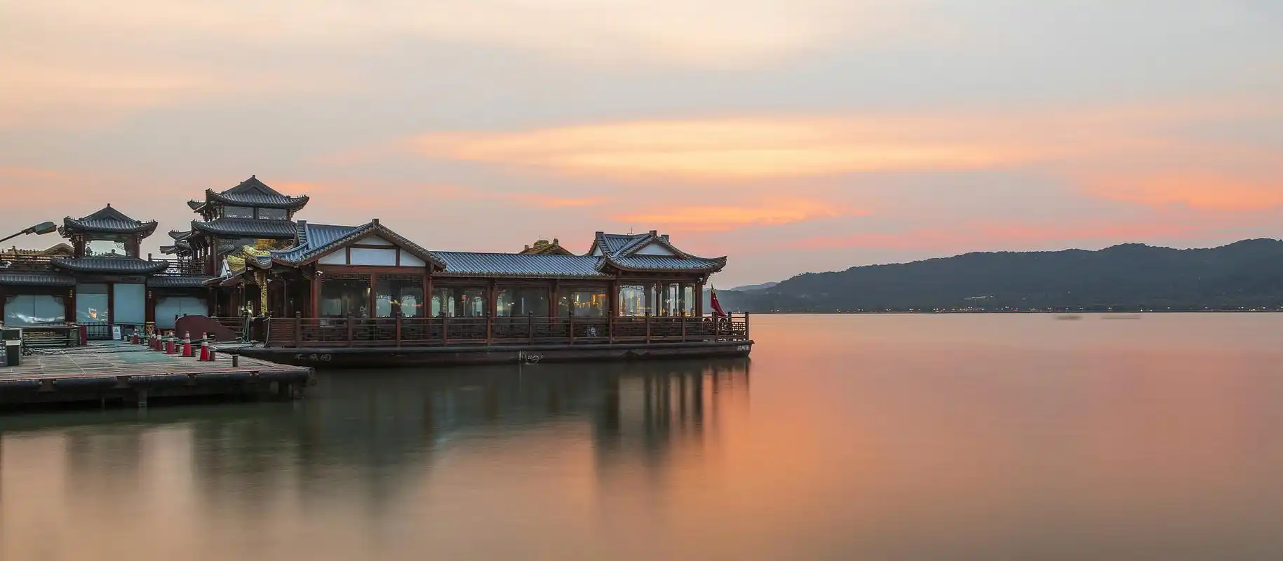 常德,古称武陵,又称柳城,位于湖南省中部,历史悠久,风景秀丽.