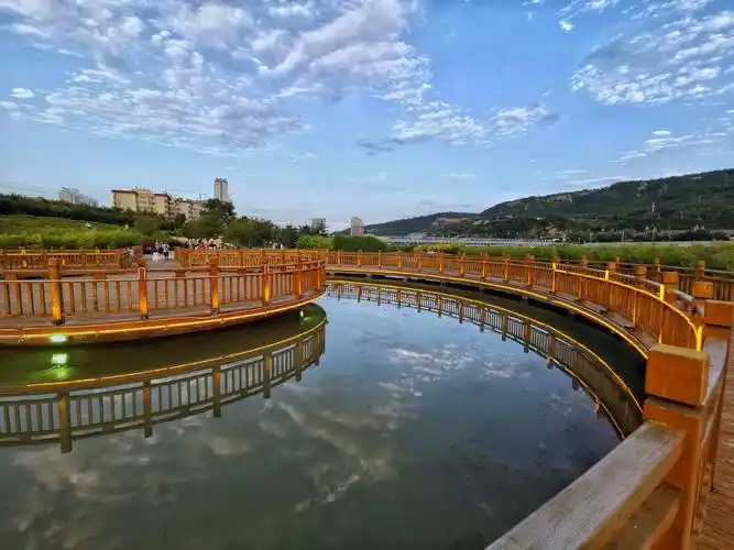 天水红桥,湿地公园晚霞.