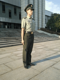 [动图]高颜值训练班长教你一组队列动作要领