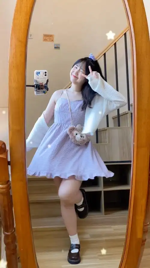 我是欧耶~92身高165cm92体重115斤(腰围71 臀围93 大腿57 小腿36)