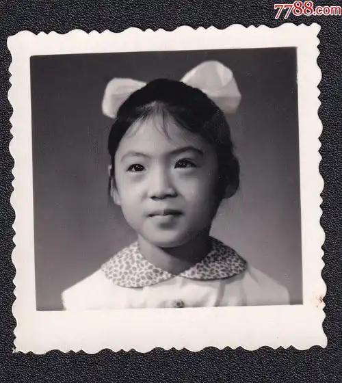小女孩老照片1张尺寸约586厘米