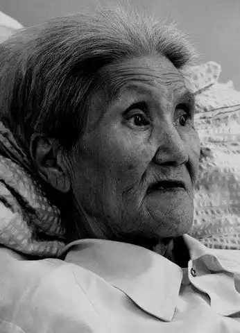 抗挣--眼神:6  生命亦脆弱亦坚强,不屈的精神是战胜命运的根本.