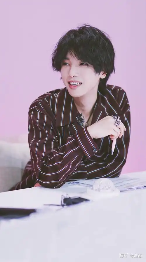 明日之子第三季华晨宇发型怎么弄的