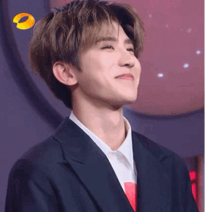 蔡徐坤 天天向上 动图