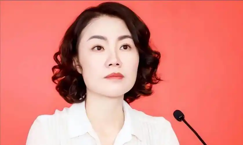 朱旭:年薪849万,年终奖1000万,如今47岁仍未结婚_知识_硕士_管理学