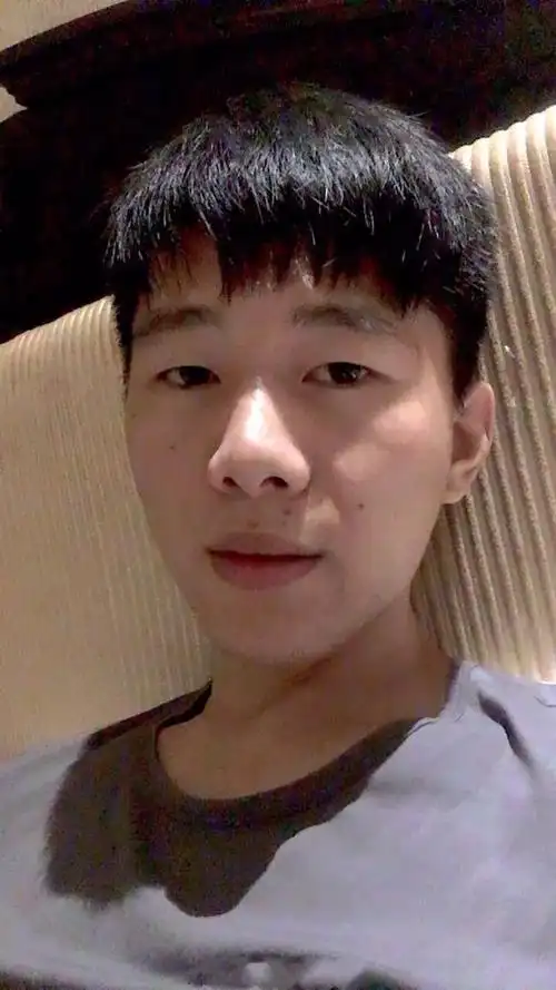 加入香城热恋 ▼ 昵称:phyllis凌 年龄:23岁 身高:163cm 收入:2000