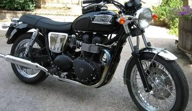 请问这辆老爷摩托车是什么牌子型号的?