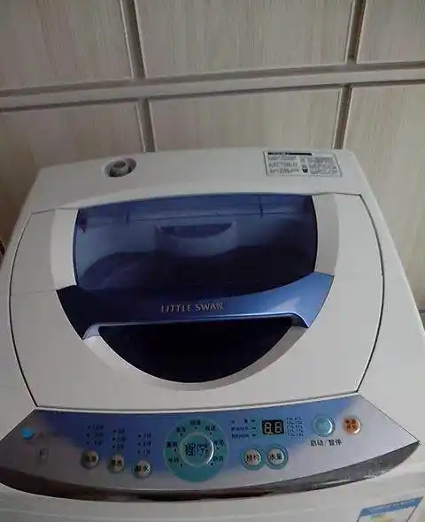 转95新小天鹅全自动洗衣机买1年的32寸液晶电视