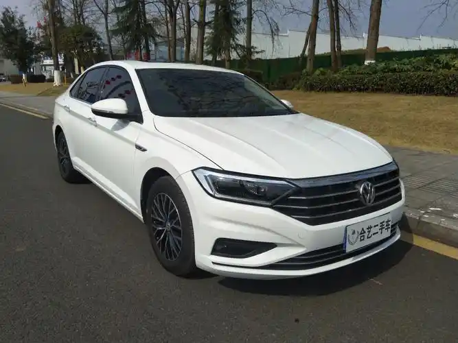 与上一代相比,新速腾轴距增加了80mm大众速腾是大众旗下的知名家用车