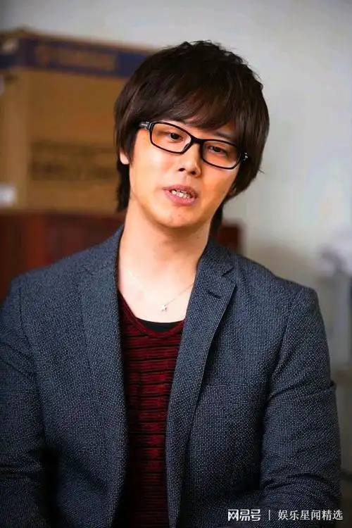 山口百惠三浦友和儿子三浦佑太郎家庭画报访谈创作常和水有关