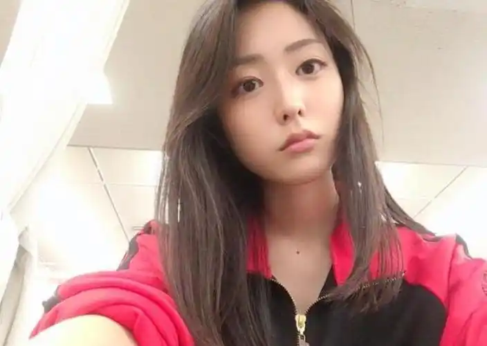 是欧布奥特曼中的女主,从小做着光之巨人的梦,创建了ssp.