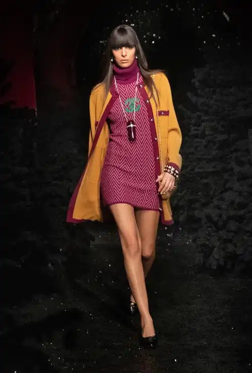 新包| chanel 发布2021秋冬系列时装秀:巴黎风情和滑雪假日