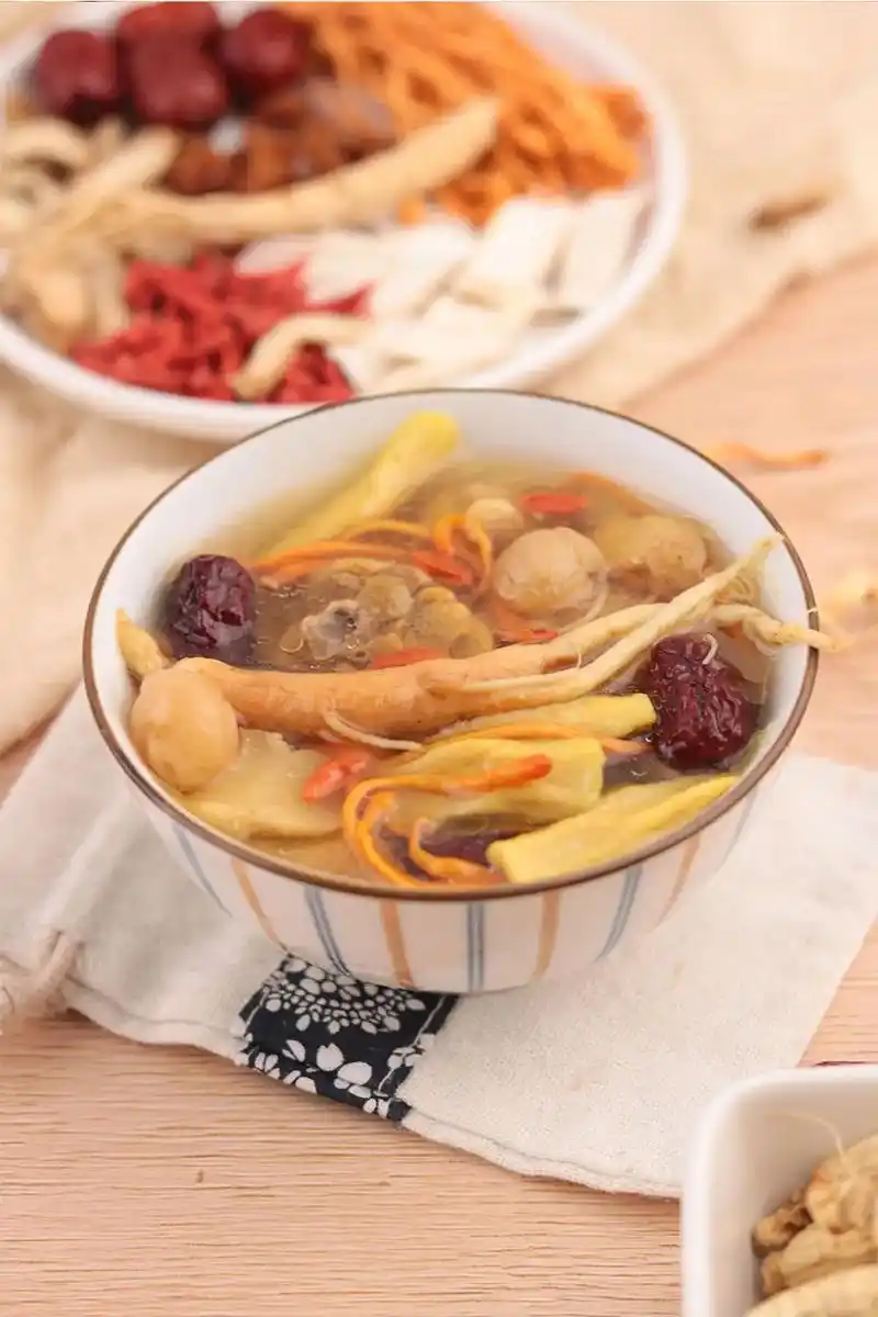 气虚体虚无精打采常喝人参炖鸡汤