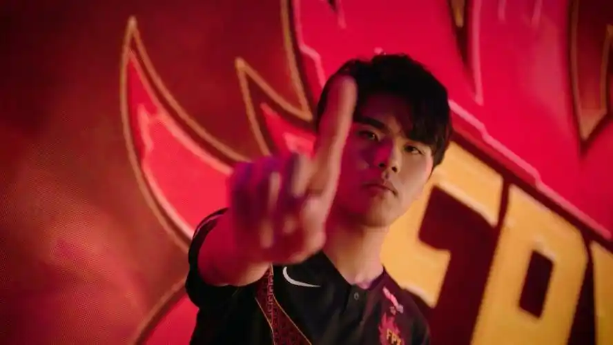 fpxkhanqvq :我们的长处是在所有版本里打的特别好.