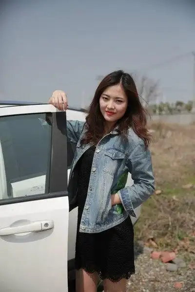 我知道看了下面这张照片你们肯定要问我媳妇多高,回答:裸身高168,当天