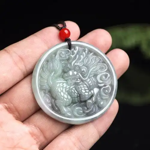 天然玉石礼物朋友辟邪招财吊坠缅甸乌鸡送福项坠