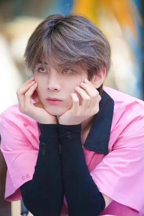 sky天空少年[超话]# 你如初日暖阳,缓缓升.