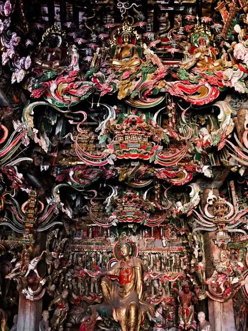 山西长治‖隐藏在城中村里的明代彩绘悬塑