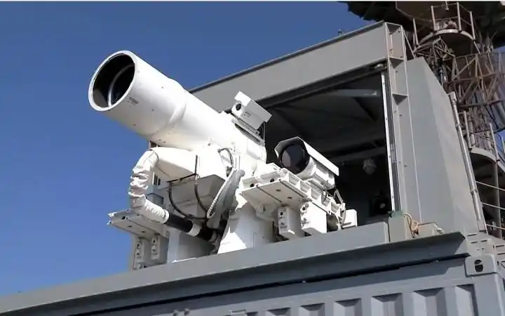 biubiubiu,美军黑科技镭射炮实力打靶