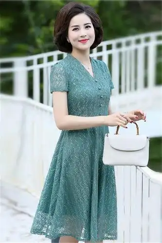 2020新款妈妈夏装连衣裙宽松大码中老年气质蕾丝中长款40岁50裙子