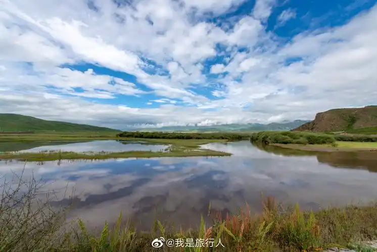 桑科草原位于夏河县城西南平均海拔在三千米以上辽阔壮美