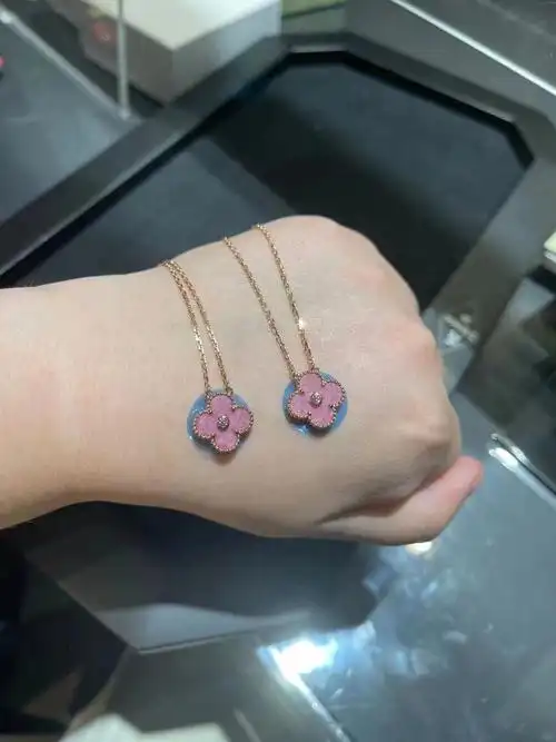 vca梵克雅宝21年圣诞限量项链首发买到啦