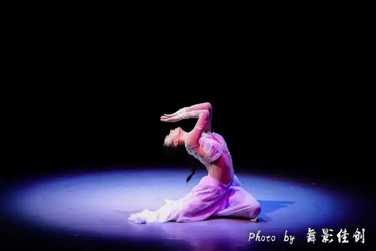 三年舞载四川师大舞蹈学院2016级mfa舞蹈编导方向毕业考核精彩图集