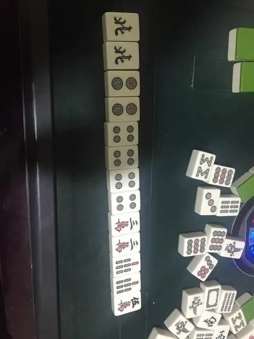 请问我胡5万算不算豪华七小对