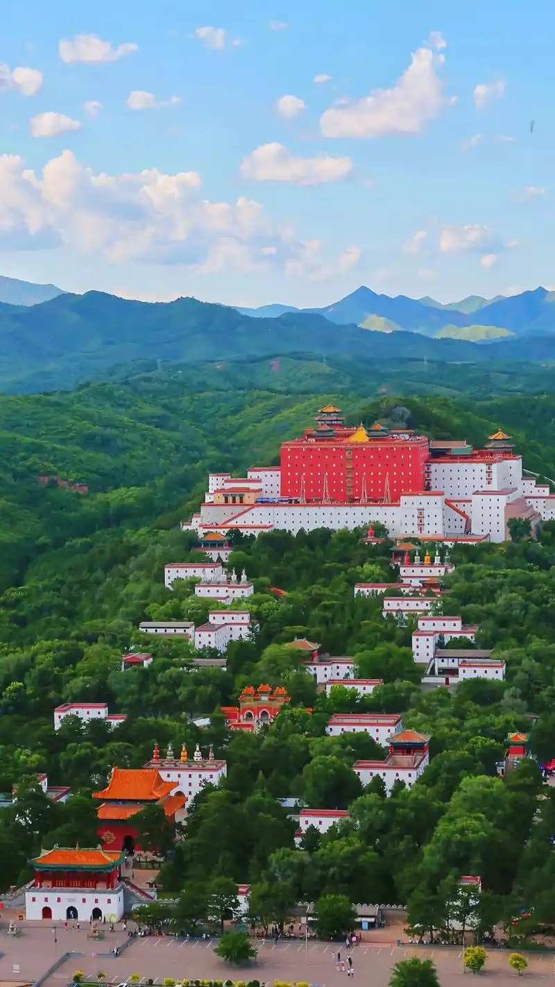 承德避暑山庄(河北5a级景区)承德避暑山庄是中国四大名园之一 - 抖音