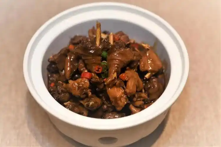 红烧土老公鸡图片