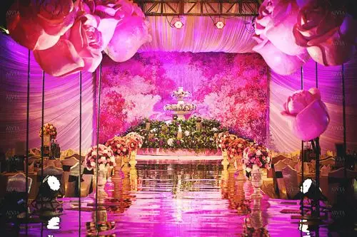 唯美梦幻风婚礼背景墙仪式区