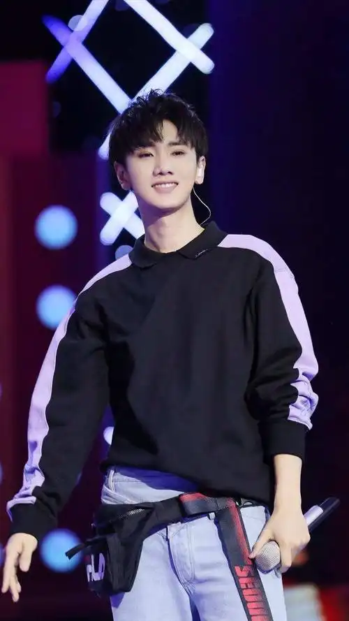 中国新声代汪苏泷 中国新声代歌手-图片大观-奇异网