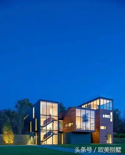 美国一座透明门面四泉车道的奢华别墅梦幻设计超艺术感