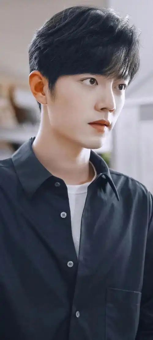 肖战一眼就惊艳的照片——肖战惊艳美图100张无水印横图