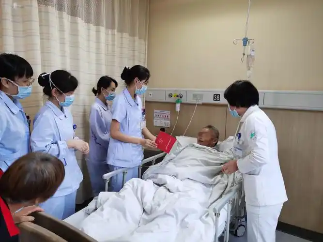 患者人文关怀～生日病房过,情暖患者心