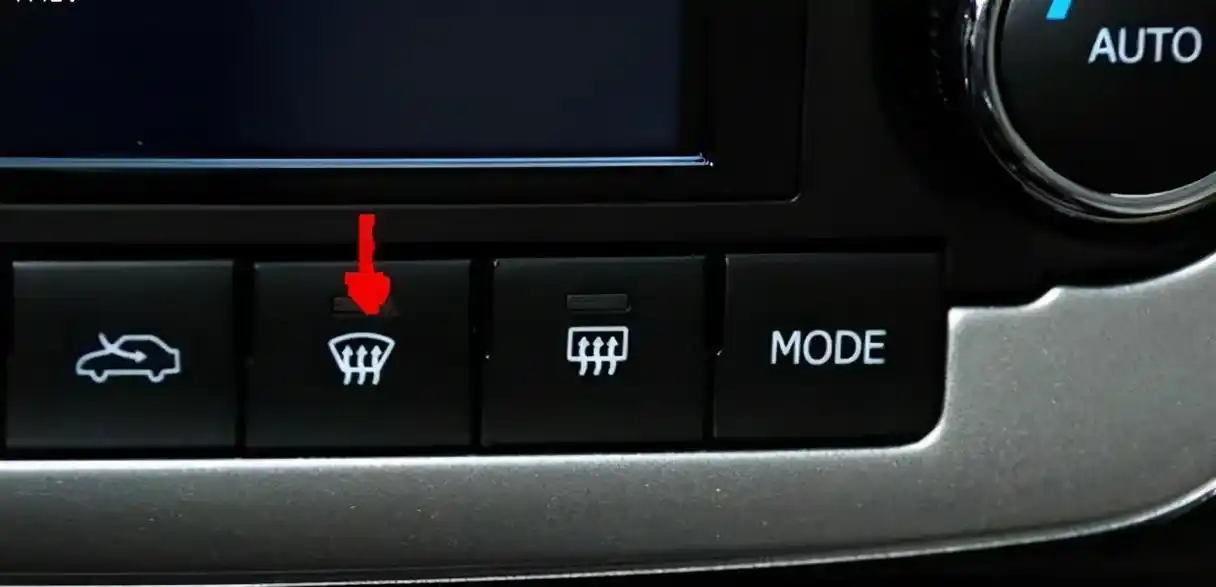 车窗除雾有讲究!教你3个小妙招,将雾气除光光