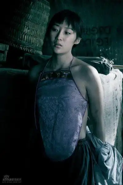 赵子惠在那部戏里穿肚兜赵子惠在戏里穿肚兜剧照